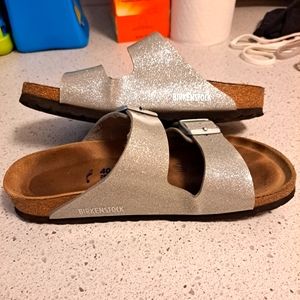 BIRKENSTOCK sandals size 40= 9, 9 1/2 (NARROW)